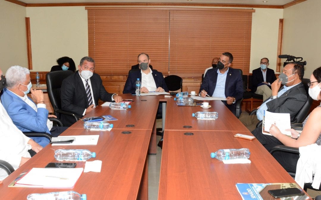 La Comisión de Transporte y Telecomunicaciones recibe al director del INTRANT