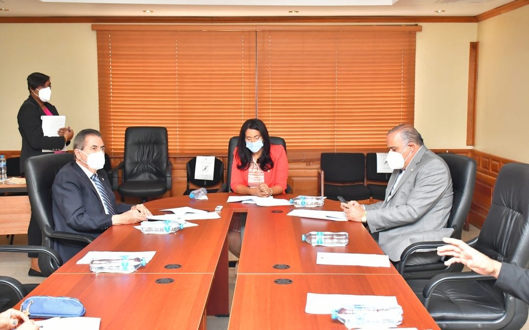 Resolución que solicita a SISALRIL la inclusión de la hepatitis B y C en el catálogo de los pacientes es estudiada por los senadores