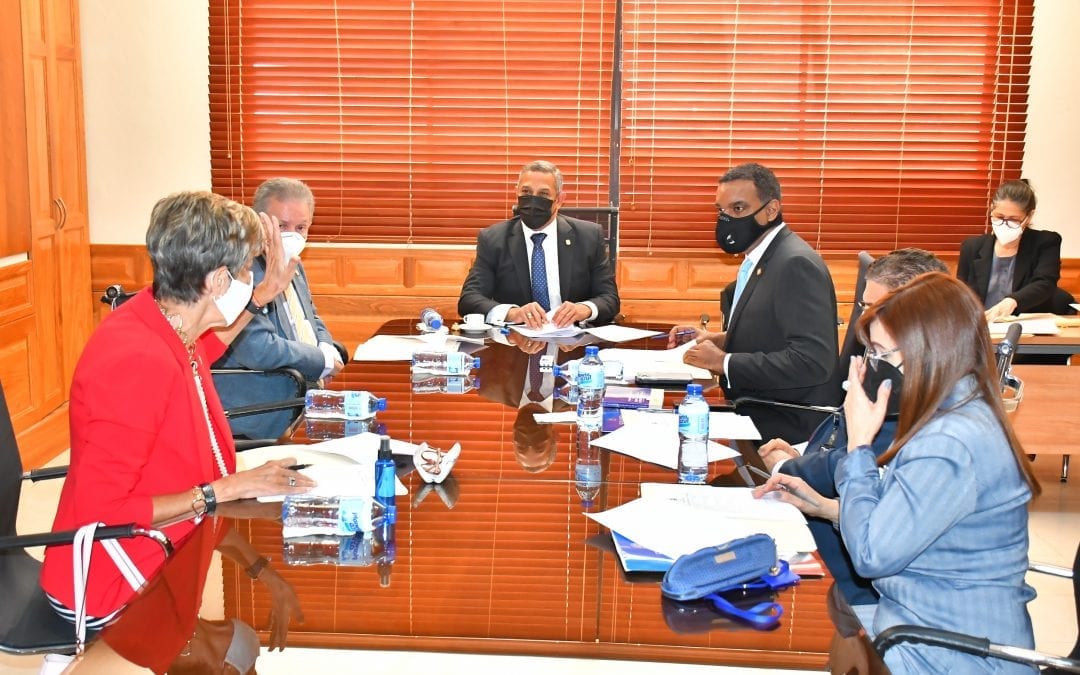 Comisión de Cultura estudia iniciativas pendientes