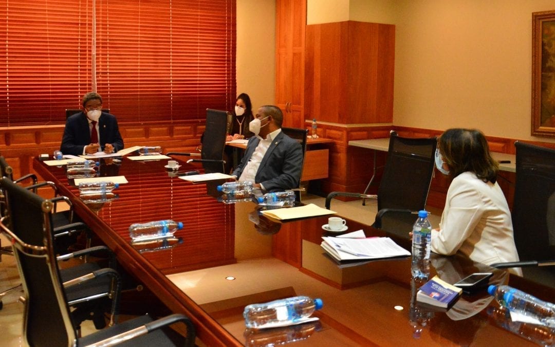 Comisión de Educación Superior, Ciencia y Tecnología del Senado  estudia varias iniciativas pendientes