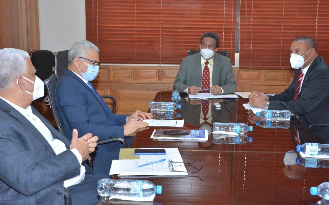 Comisión de Educación Superior Ciencia y Tecnología del Senado estudia iniciativas pendientes