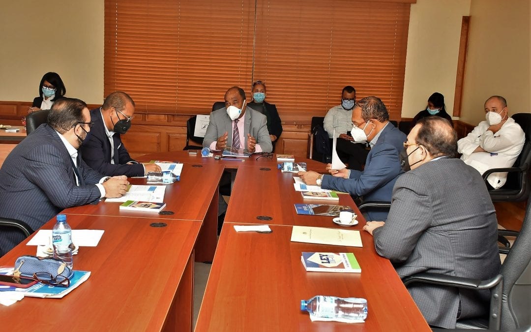 Comisión de Desarrollo Municipal y Organizaciones no Gubernamentales trata temas pendientes