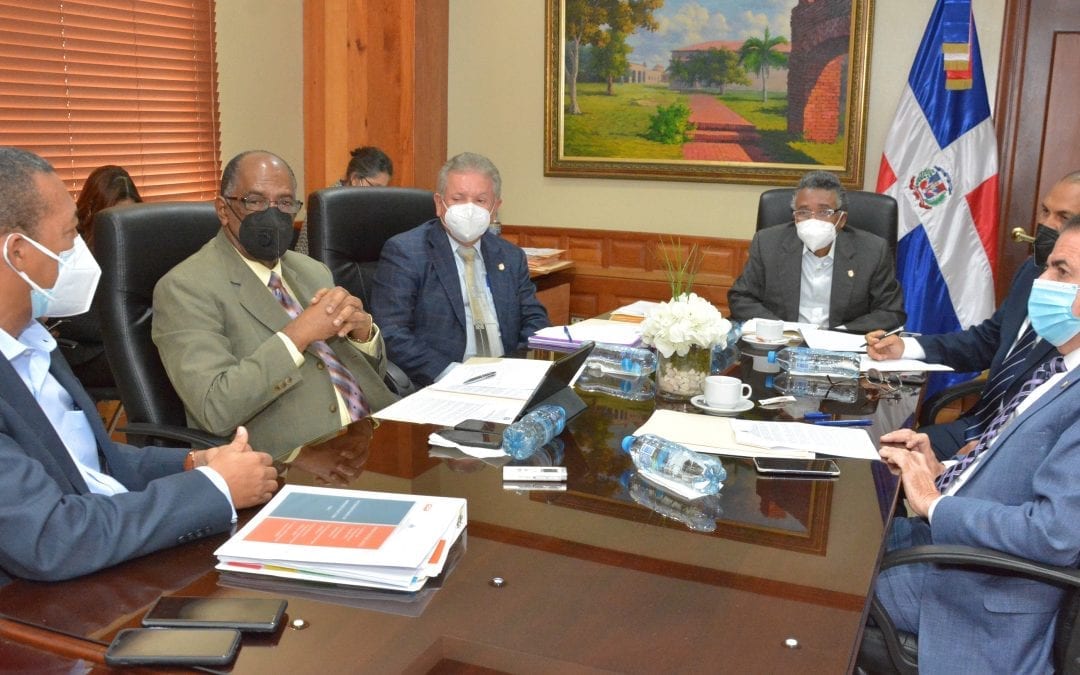 Senadores acuerdan realizar descensos en Dajabón, Independencia y Peravia