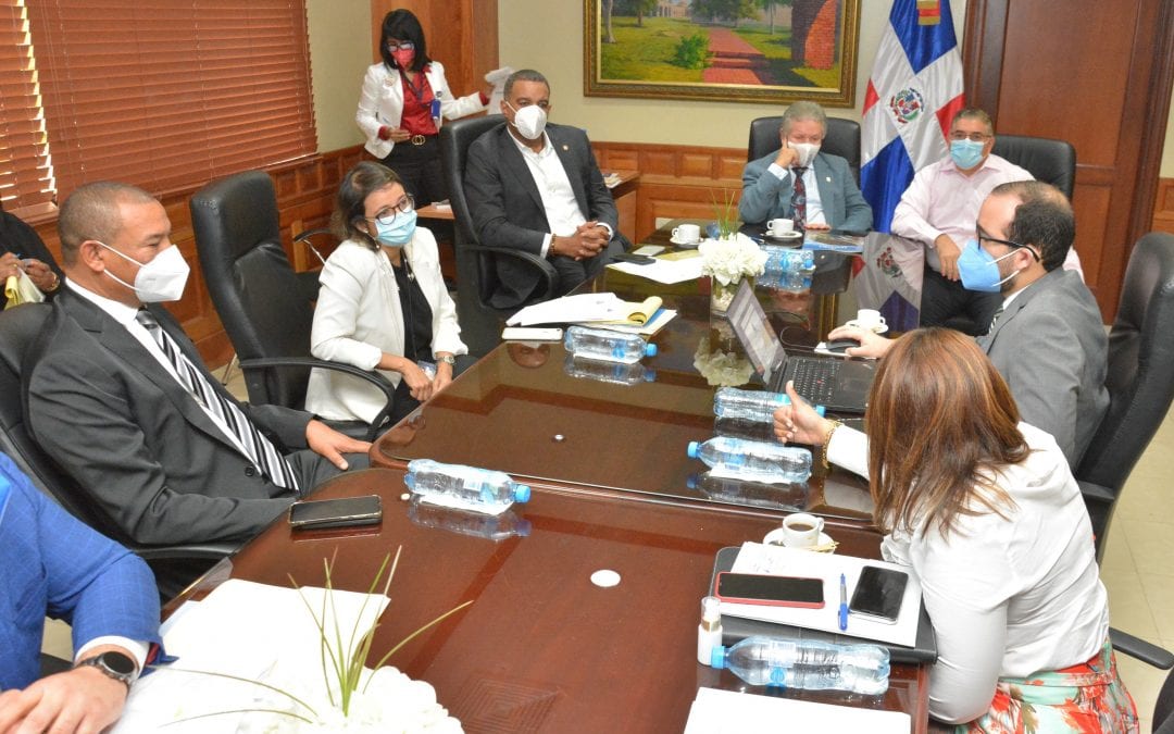 Subcomisión técnica rinde informe a senadores sobre avances en estudio proyecto de Ley para el Control, Expendio, Suministro y Consumo de Bebidas Alcohólicas