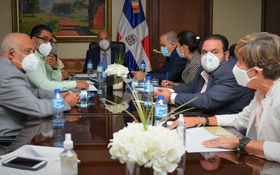 Comisión de Seguridad Social, Trabajo y Pensiones recibe visita de directora de la DIDA, Carolina Serrata