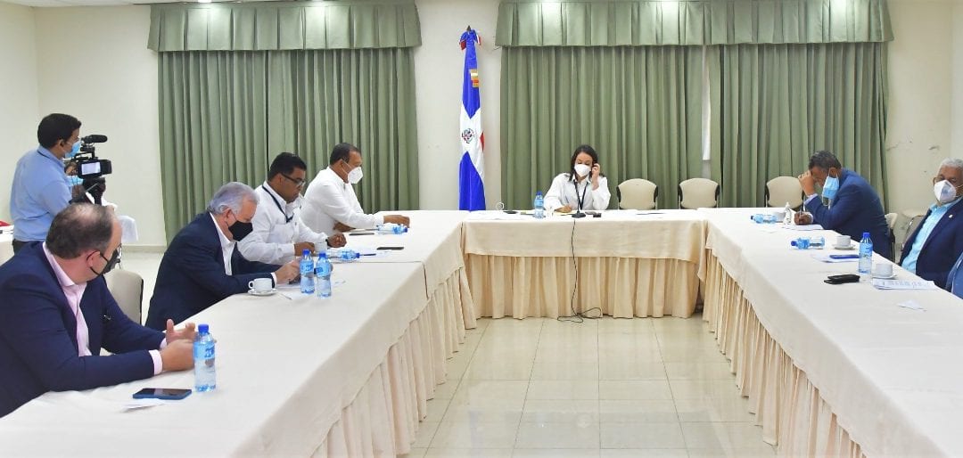 La Comisión Permanente de Hacienda del Senado acuerda rendir informe favorable a resolución que solicita a la Junta Monetaria aplicar medidas de estímulo financiero para las MIPYMES