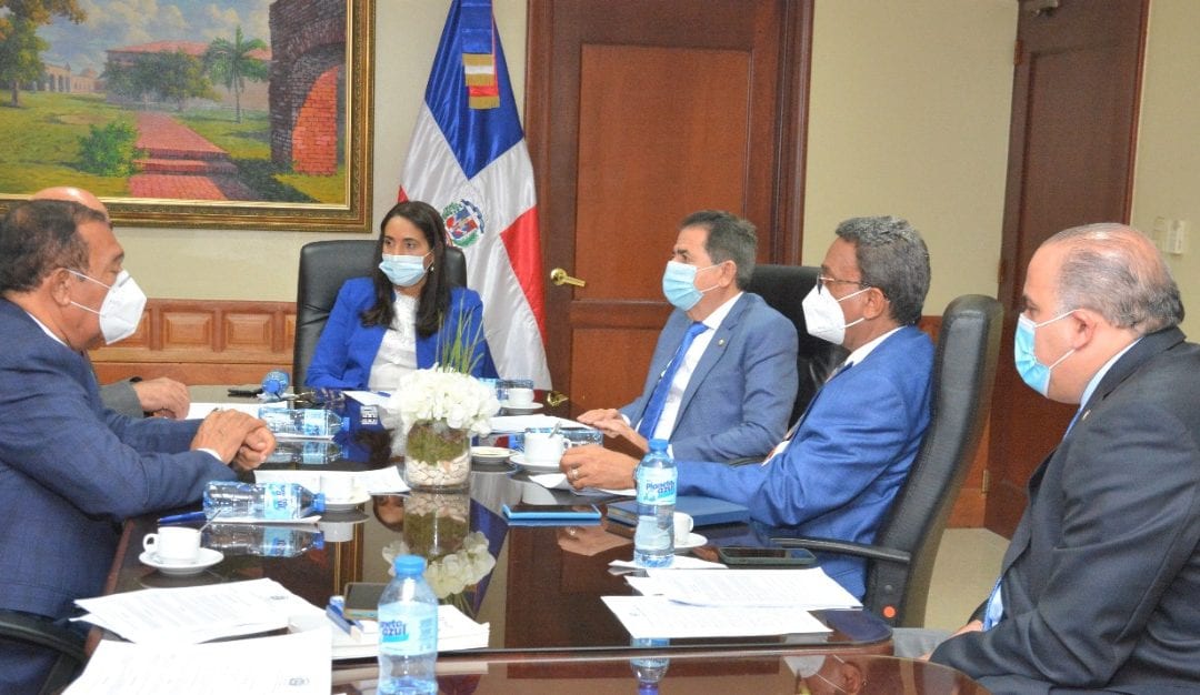 Iniciativas pendientes son analizadas por la Comisión Permanente de Salud Pública del Senado de la República analiza