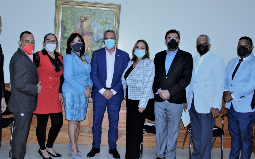 Senador por Duarte se reúne con una comisión en busca de soluciones en el caso Munne