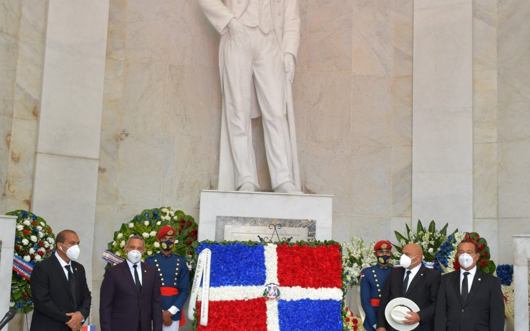 Senado de la República deposita ofrenda floral en el Altar de la Patria con motivo del 177 aniversario de la Independencia Nacional