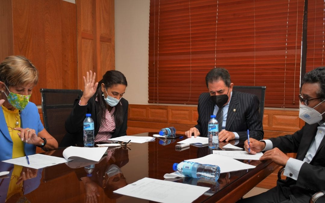 Comisión de Presupuesto del Senado continúa el estudio de iniciativas pendientes