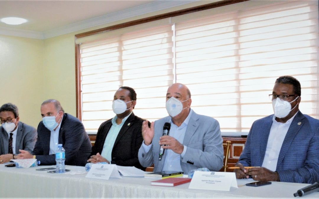 Ministros de Trabajo y Salud Pública opinan sobre la modificación de la Ley 87-01