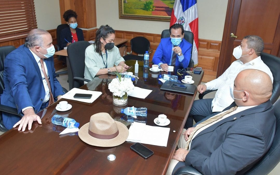 Conocen desarrollo del proyecto Juventud Prende y Emprende 