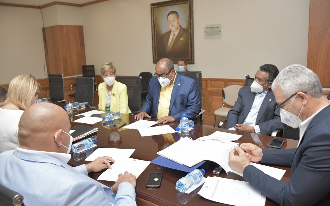 Analizan proyecto de Ley que establece tope de 5 % al interés anual de préstamos del Banco Agrícola