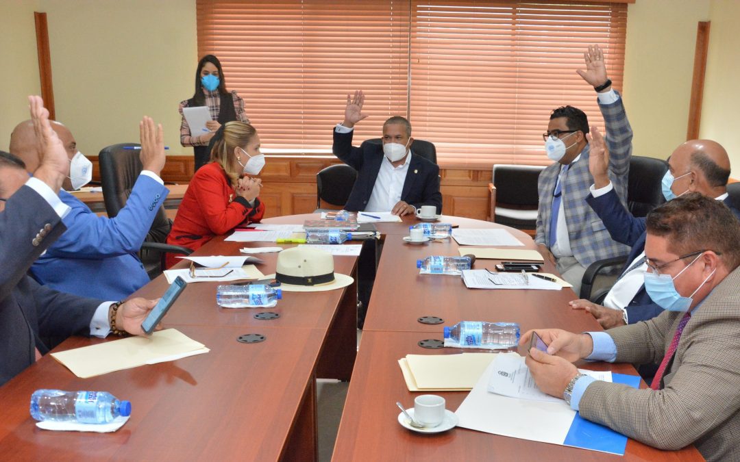 Senadores acuerdan rendir favorable al proyecto de Ley que crea el CORAASANCRIS