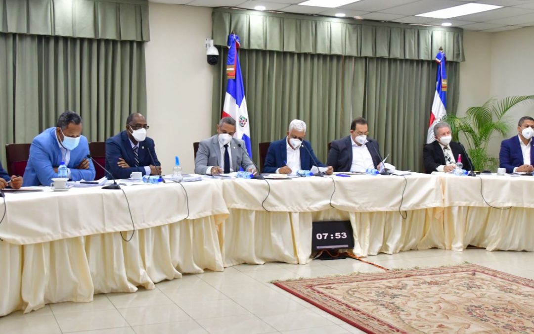 Comisión Especial del Senado entrevista a los aspirantes a titulares de Defensor del Pueblo