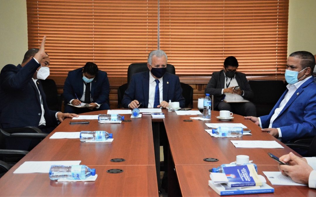 Comisión de Justicia del Senado estudia el proyecto de Ley de Garantías Mobiliarias