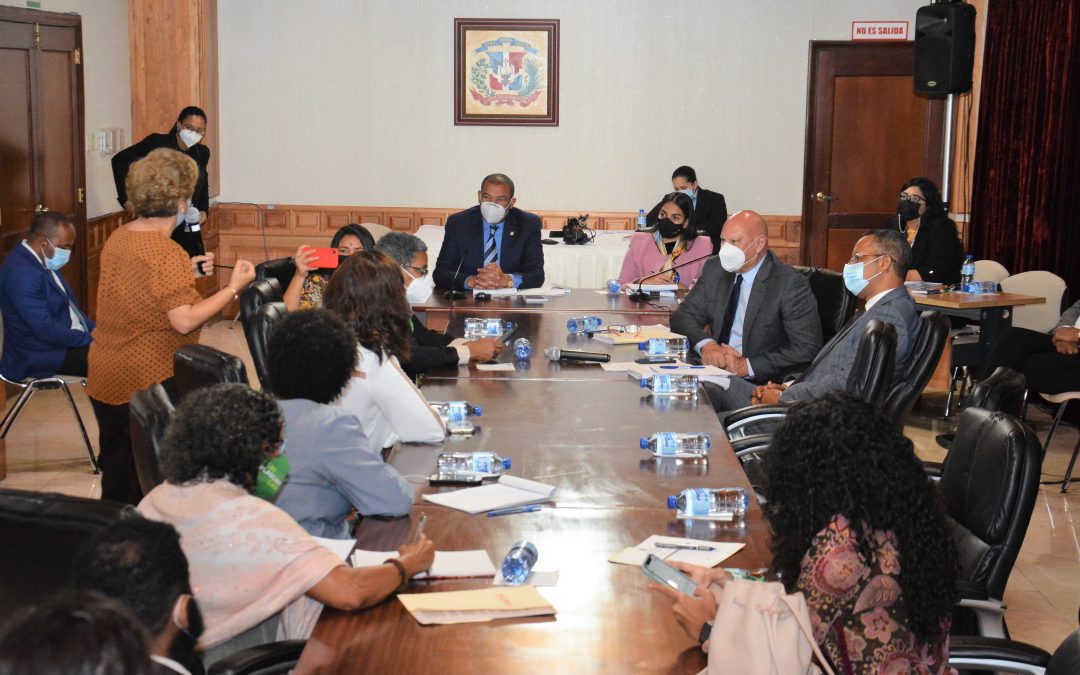 Comisión Especial del Senado continúa escuchando opiniones sobre el Proyecto de Ley de Código Penal