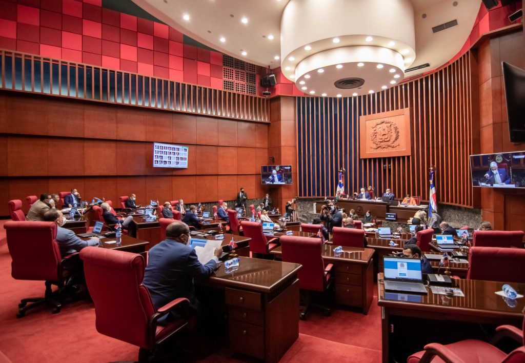 El Senado de la República aprobó en segunda lectura el proyecto de ley que crea el Sistema de Garantías Recíprocas, cuyo objetivo es facilitar el acceso al financiamiento frontal de las micro, pequeñas y medianas empresas