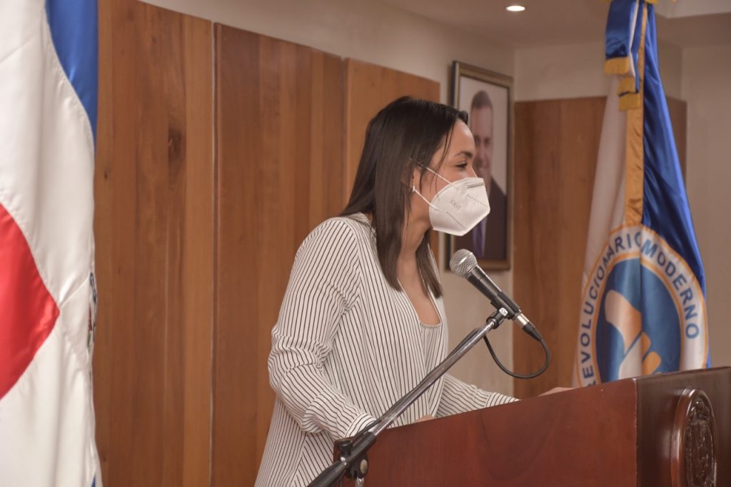 Pastores de la Iglesia Adventista del Septimo Dia visitan el Senado de la Republica