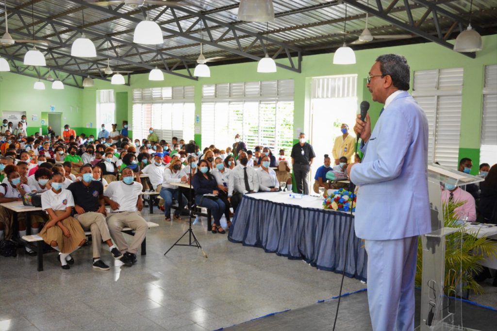 El Senado celebra acto civico cultural en el politecnico Inmaculada Concepcion de San Pedro de Macoris 6