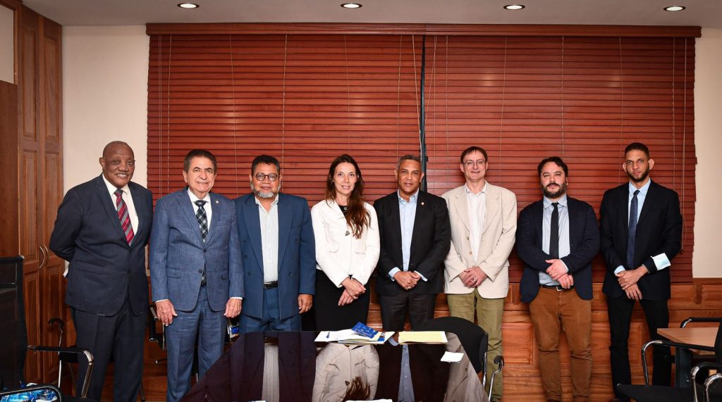 Comisión de Cultura del Senado conversa sobre gestión patrimonial con expertos franceses 3 0fe85c02 0221 4876 a4ed a4419bedc007