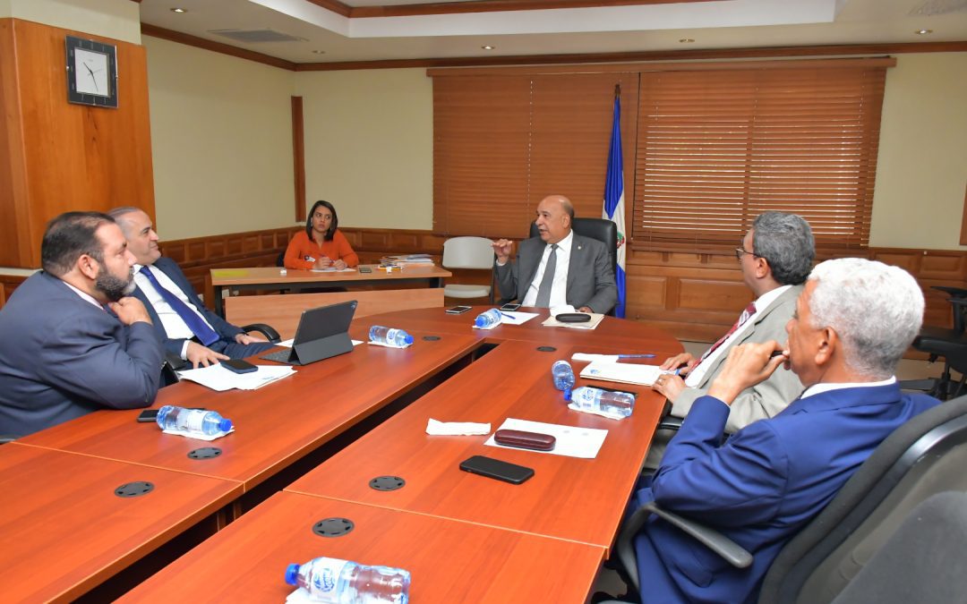 Estudian proyecto de Ley que aumenta la licencia de paternidad a 15 días laborables en el sector público