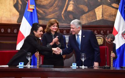 El Senado conmemora el 80 aniversario del voto de la mujer en República Dominicana