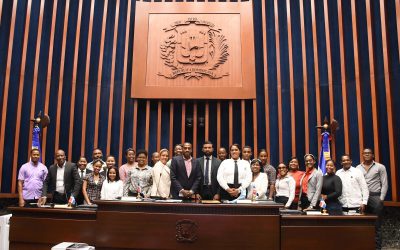 El Senado ofrece Visita Guiada a miembros de la Asociación de Estudiantes UASDIANOS de Villa Hermosa
