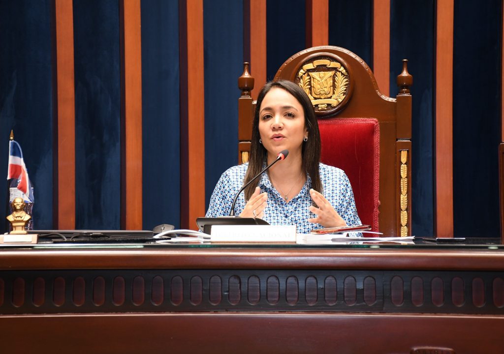 Estudiantes del Politecnico Union Panamericana conocen las areas emblematicas del Senado3