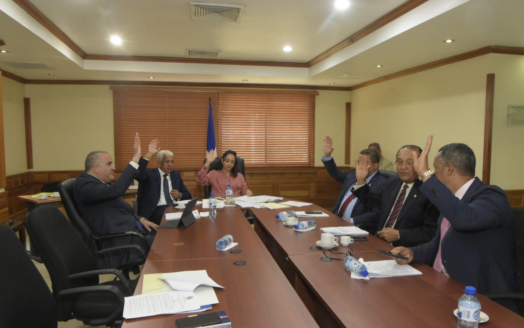 Comisión de Hacienda del Senado finaliza análisis de Ley que crea los fideicomisos públicos