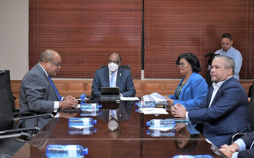 Comisión de Educación del Senado favorece declarar el 14 de junio como Día de la Raza Inmortal