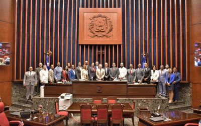 Empresarios de La Altagracia hacen una visita guiada al Senado de la República