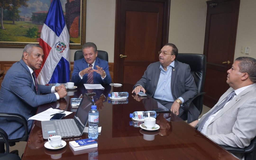 Historial de Noticias 9 Comisión de Interior y Policía del Senado examina el proyecto de modificación de la Ley de Migración
