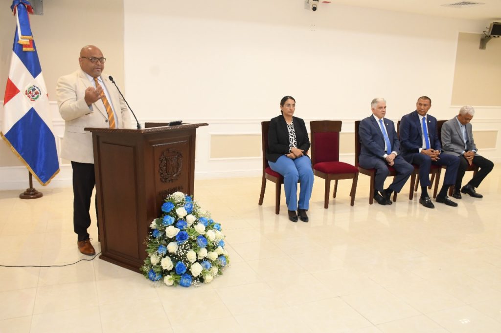 El Senado reconoce a Gabriel Mercedes por su trayectoria en el taekwondo2 1