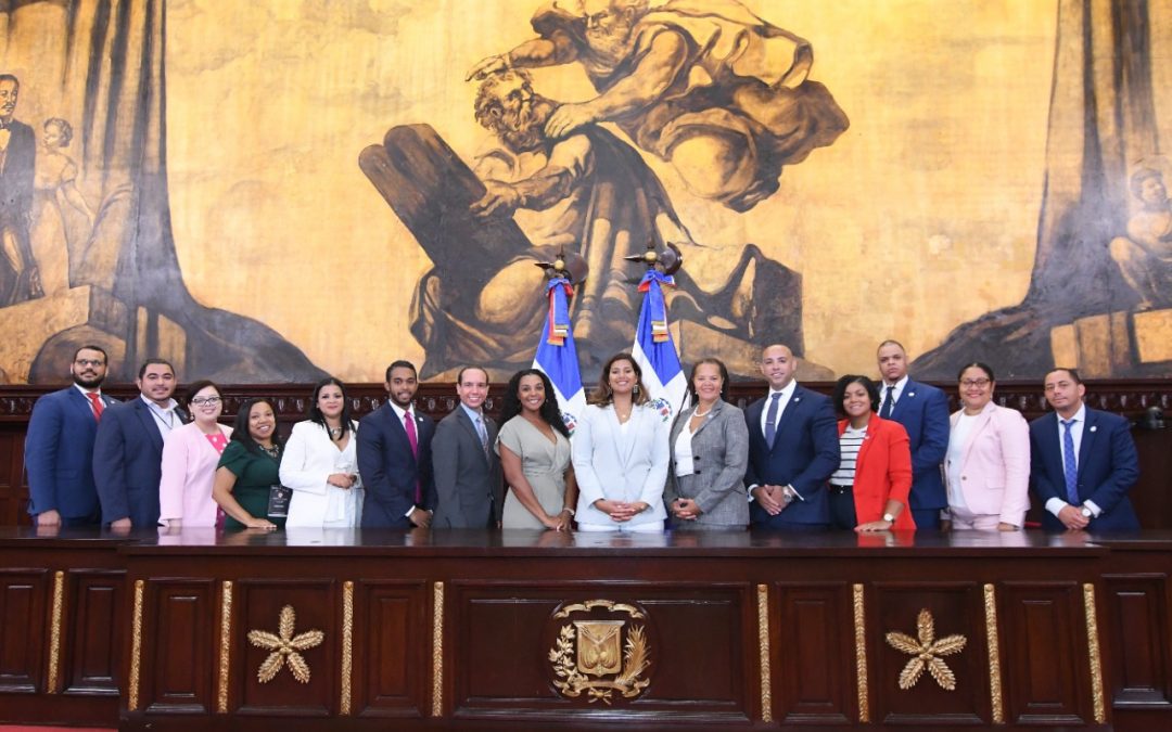 Historial de Noticias 6 Presidente del Senado recibe a la Asociación de Abogados Dominicanos en EEUU