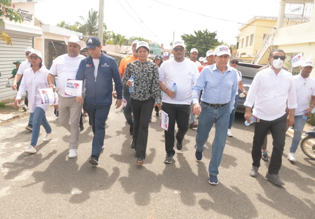 Senador Lenin Valdez apertura La Ruta de la Salud en Monte Plata2