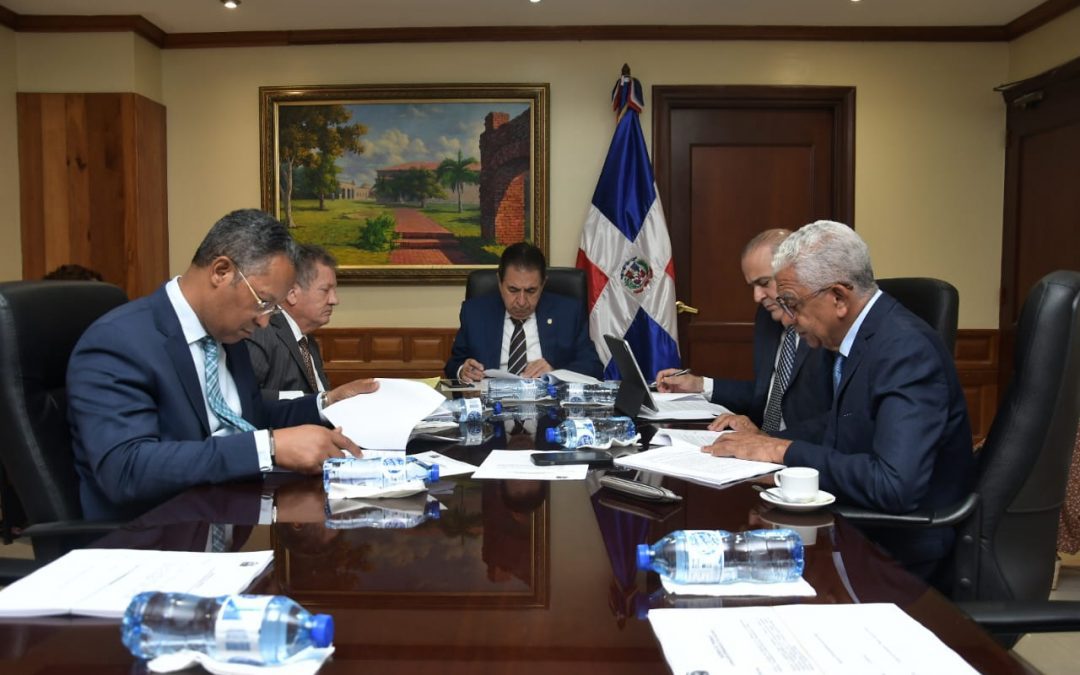 Comisión de Hacienda del Senado estudia iniciativa para que los equipos médicos cardiovasculares tengan exenciones de impuestos 