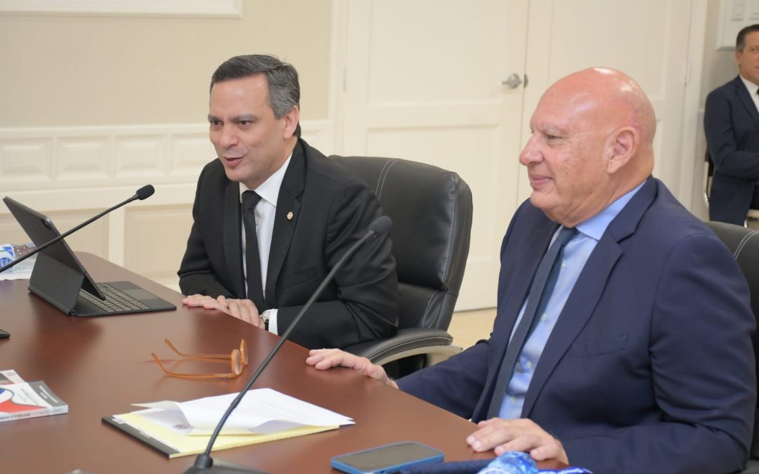 Comisión del Senado y el presidente de la SCJ socializan sobre el Proyecto de Ley de Casación