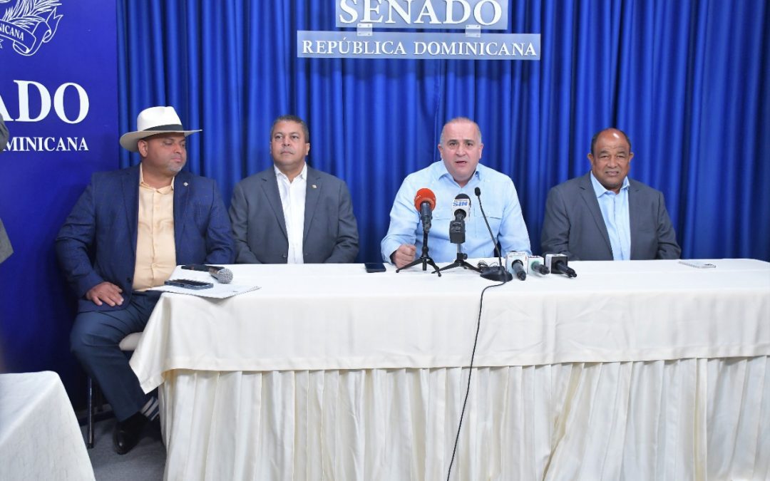 Historial de Noticias 11 El senador Alexis Victoria anuncia que el Senado de Nueva York creó la Coalisión Humanity for Haiti