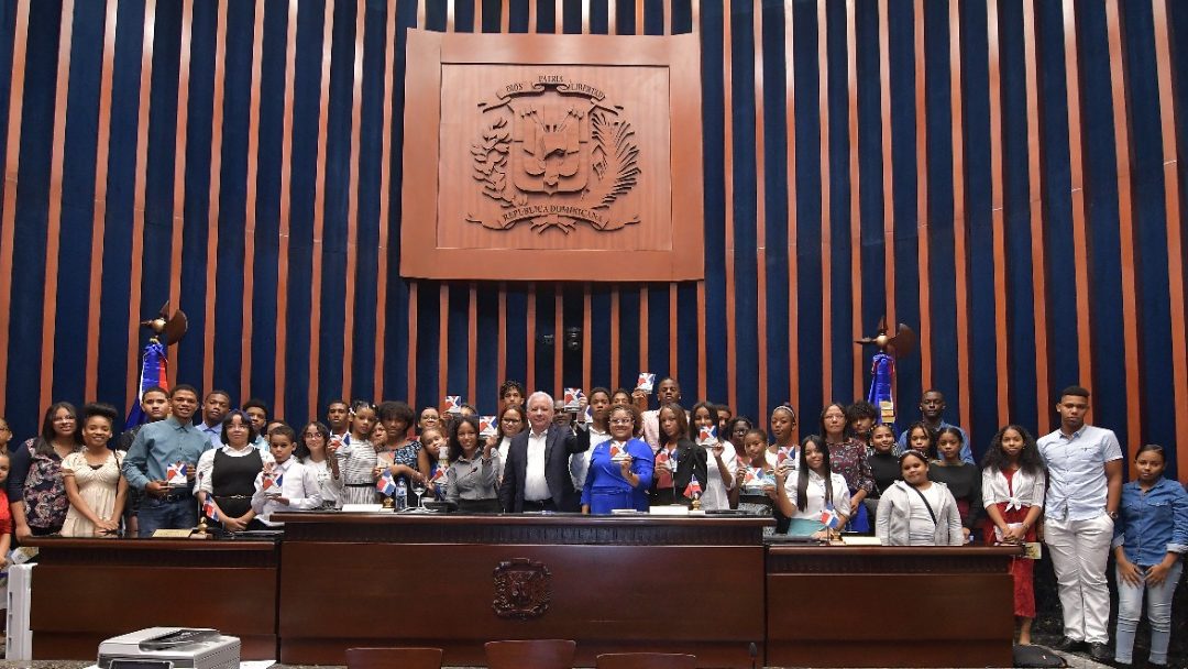 Historial de Noticias 9 Miembros de la Iglesia Shalom Adonai conocen por dentro el Senado de la República