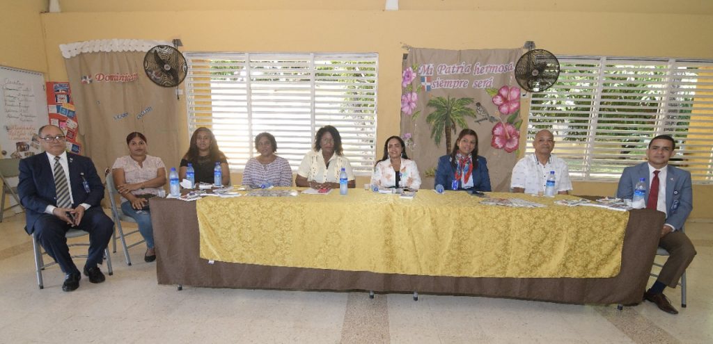 El Senado realiza acto en escuela General Antonio Duverge del Distrito Nacional4