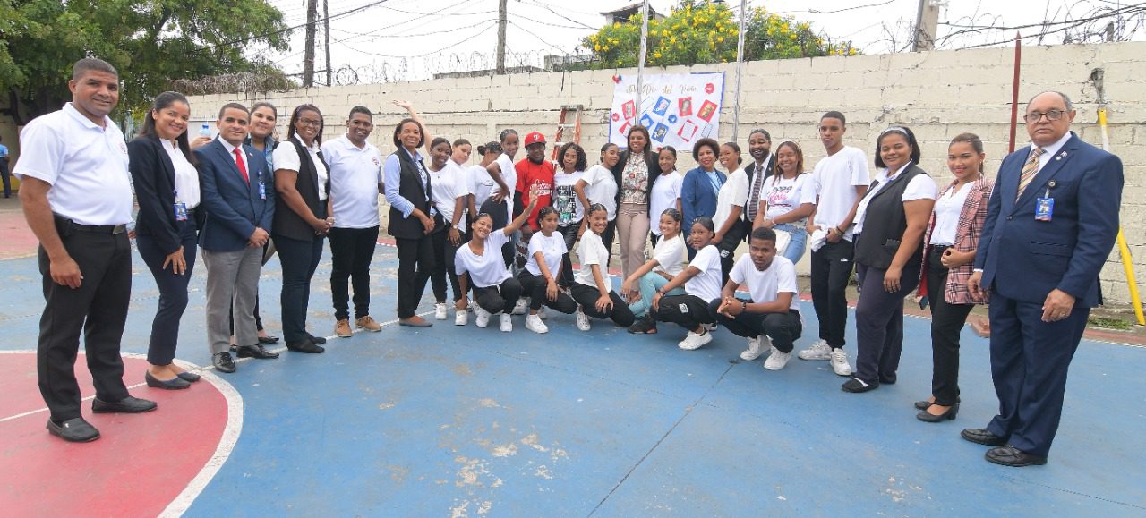 El Senado se traslada al Liceo Angelica Masse Fe y Alegria del Distrito Nacional6