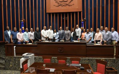 Empresarios e inversionistas de Dajabón visitan el Senado de la República 