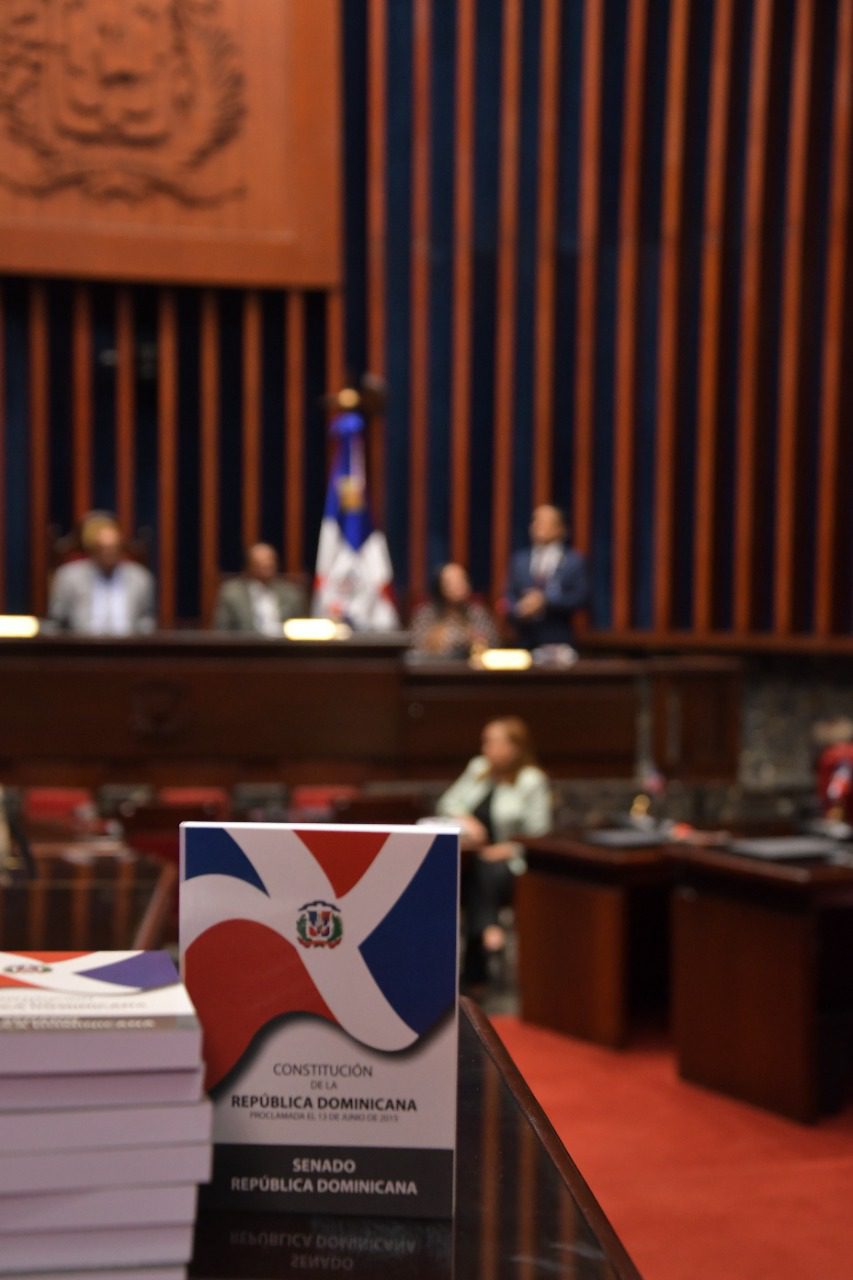 Locutores de la provincia Montecristi recorren el Senado de la Republica 3