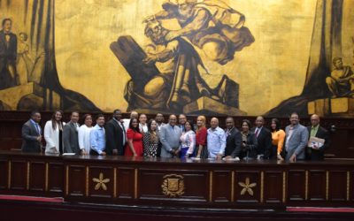 Locutores de la provincia Montecristi recorren el Senado de la República