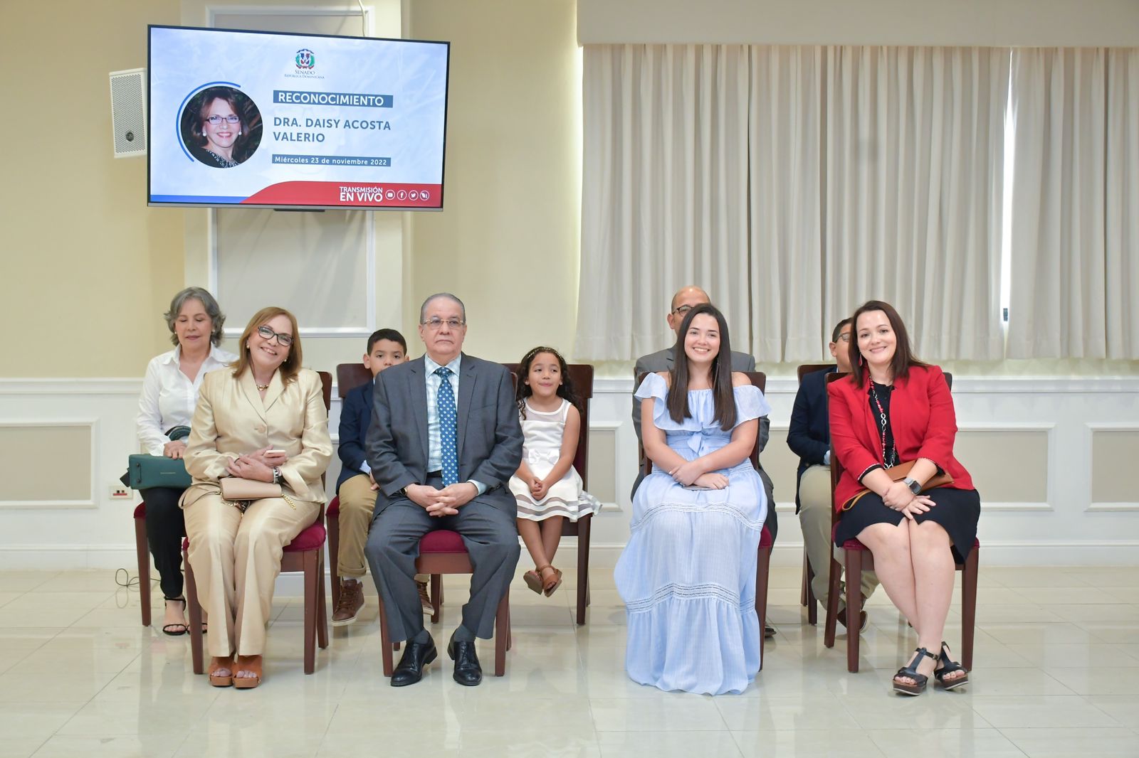 Senado de la Republica reconoce trayectoria de especialista en neuropsiquiatria Daisy Acosta 3