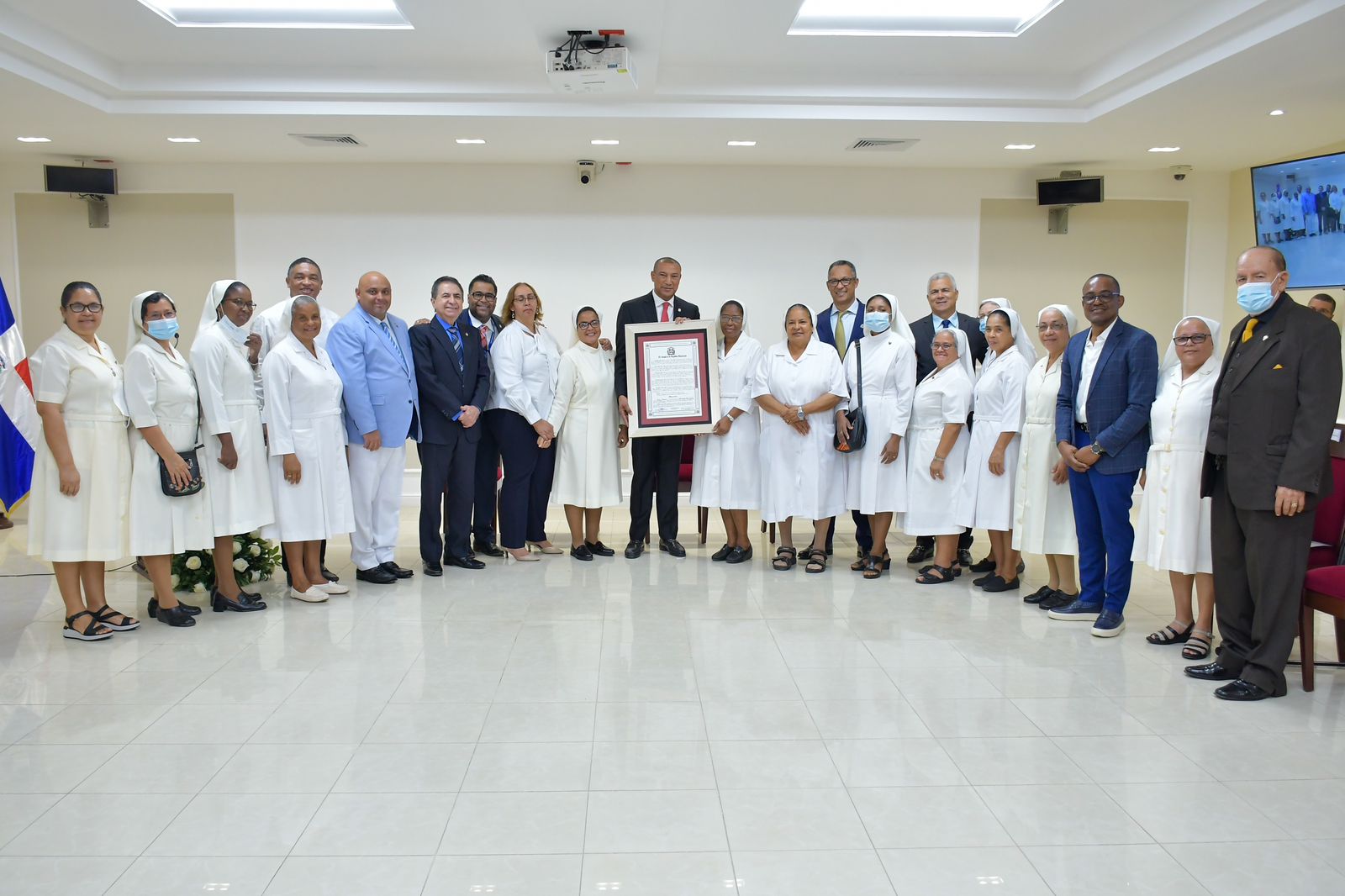 El Senado reconoce a las Hermanas Mercedarias de la Caridad por sus cien anos de labor altruista 2