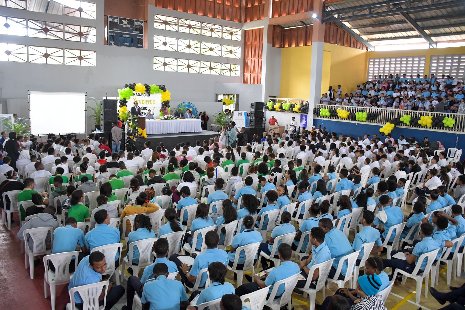 Juventud Prende y Emprende gradua mas de 2000 jovenes en La Romana