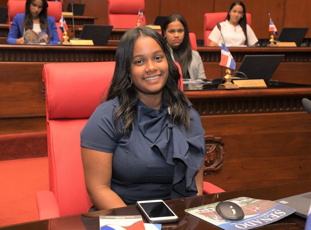 <strong>El Senado abre sus puertas para los estudiantes del Instituto Superior de Formación Docente Salomé Ureña, de Santiago</strong> 2 WhatsApp Image 2022 12 02 at 12.00.29 PM 1
