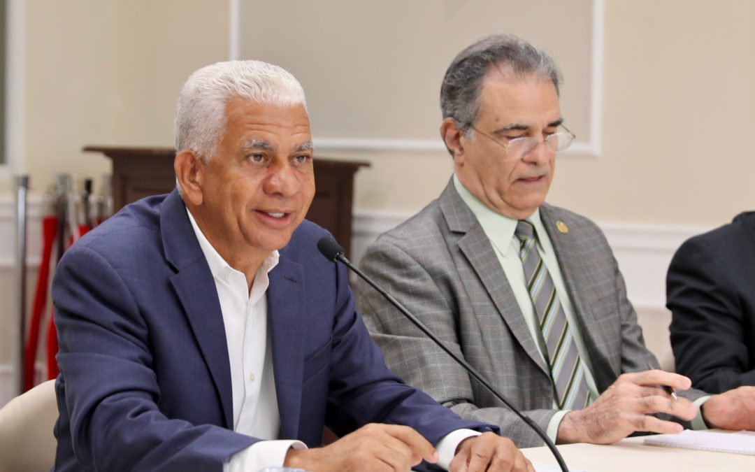 Historial de Noticias 8 Comisión Especial de senadores socializa la modificación del régimen electoral con la JCE, el TSE, FINJUS y Participación Ciudadana